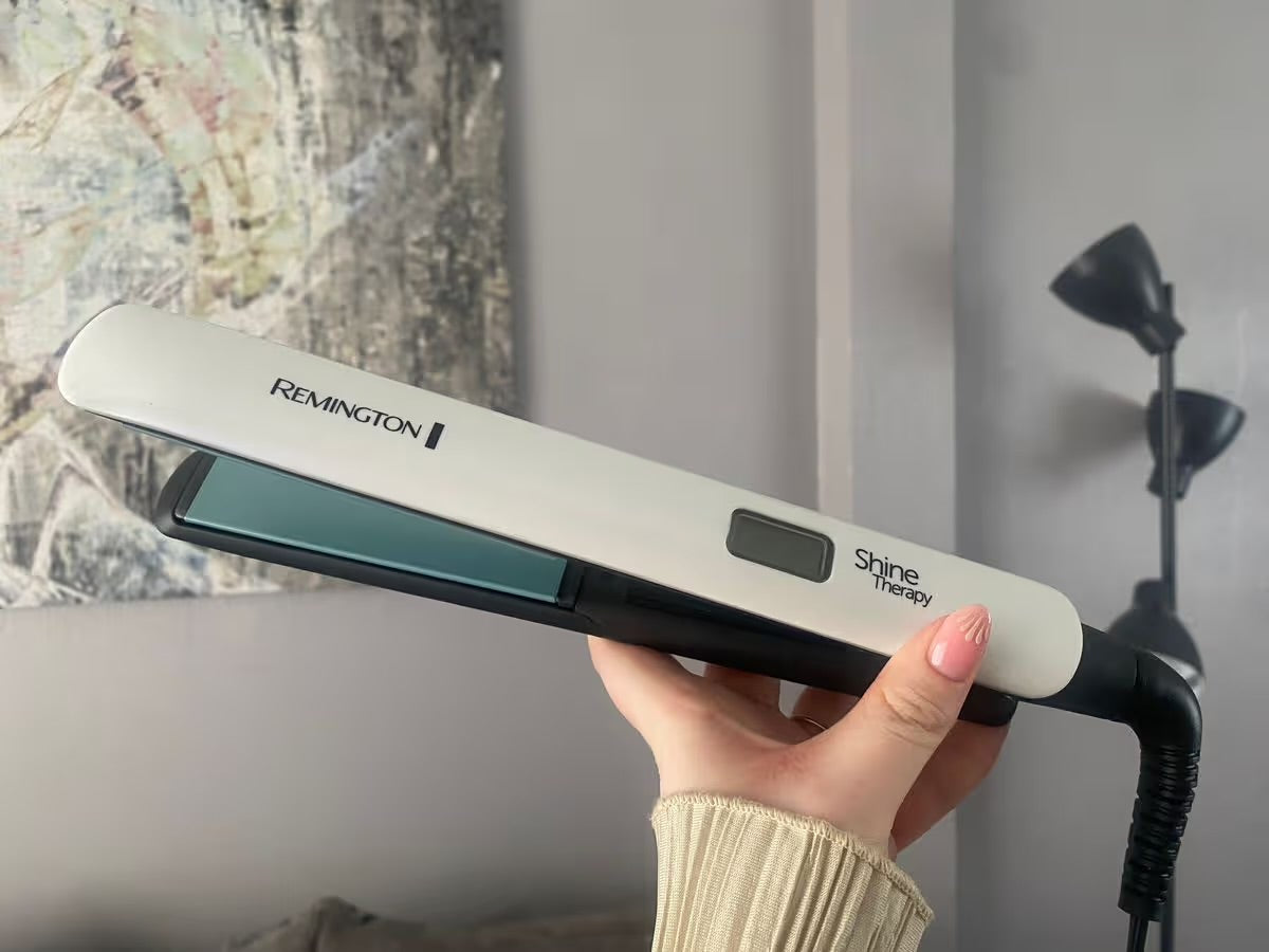 Remington Shine Therapy Hair Straightener S8500
